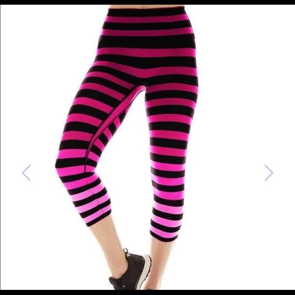 K-DEER Pants - NWOT K-DEER PinkBlack Striped Ombré Capri Leggings